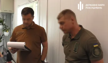 На Київщині ДБР повідомило про підозру військовому посадовцю, який вимагав гроші з підлеглих за розгляд соціально-побутових питань