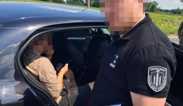 На Чернігівщині ДБР повідомило про підозру військовослужбовцю, який за гроші намагався вивести мобілізованого з навчального центру (2)