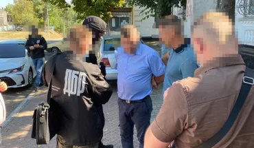 Посадовця прокуратури та поліцейського Смілянського району затримали за "кришування" грального бізнесу