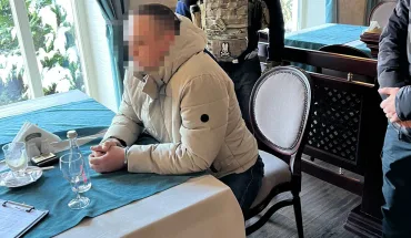 ДБР затримало співробітника Львівської митниці на систематичних хабарях за оформлення товарів як «гуманітарку» (1)