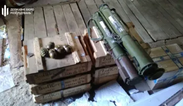 ДБР викрило посадовця Служби зовнішньої розвідки та колишнього прикордонника на вивезенні боєприпасів з району проведення ООС