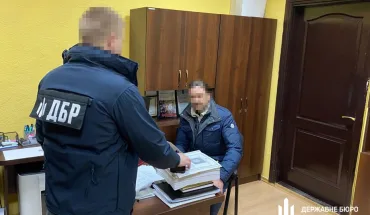Незаконна рубка дубів на Вінниччині – ДБР повідомило про підозру працівнику лісництва