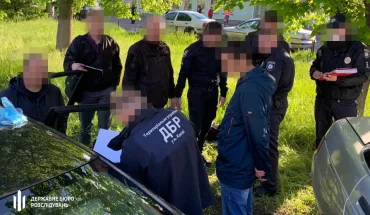 ДБР «на гарячому» викрило поліцейських на систематичних хабарях
