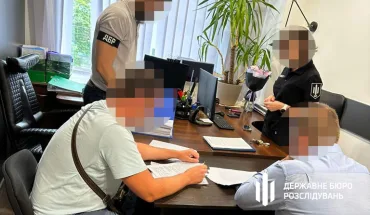 ДБР викрило на Київській митниці чергову незаконну схему імпорту автомобілів за скасованою нульовою ставкою