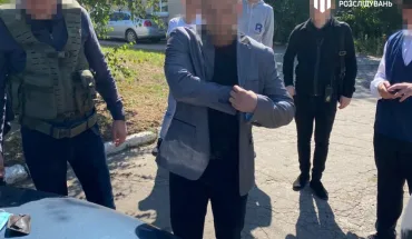 Слідчі ДБР Краматорська затримали прокурора «на гарячому» – відразу після отримання хабаря (ВІДЕО)