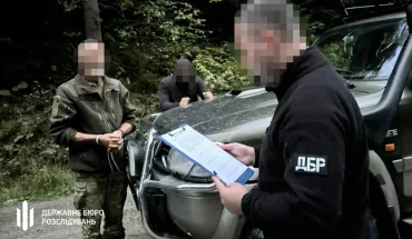 na-bukovini-dbr-zatrimalo-pravoohoroncya-yakij-nelegalno-provodiv-cholovikiv-do-rumunii-1