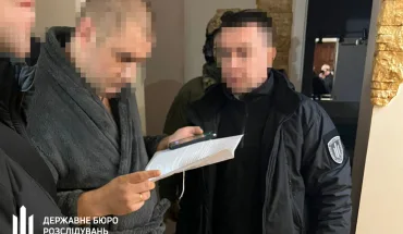 На Дніпропетровщині ДБР затримало заступника командира військової частини, який привласнив прилади нічного бачення на майже 4 млн гривень (1)
