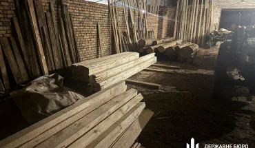 На Рівненщині ДБР затримало лісника та його спільників за незаконну вирубку лісу на майже на 1 млн грн (2)