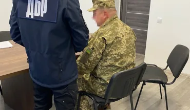 ДБР повідомило про підозру посадовцю військової частини Рівненщини, який протиправно призначав бойові доплати підлеглим