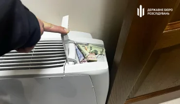 ДБР викрило масштабну схему поборів на Одеській митниці, митники без хабарів не пропускали в Україну навіть так необхідні країні генератори (1)