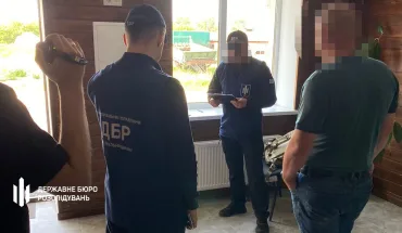 ДБР викрило злочинну групу, яка через схеми заволоділа 94 га землі на Житомирщині (2)