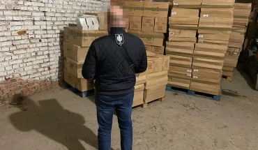 ДБР під час спецоперації в Ізмаїлі виявило контрабандних цигарок на 27 мільйонів гривень (ВІДЕО)