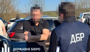 ДБР підозрює адвоката з Львівщини в організації незаконного переправлення військовозобов’язаного через кордон та погрозах судді (2)