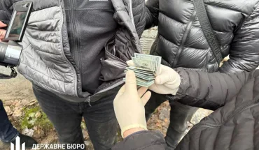 На Дніпропетровщині судитимуть правоохоронця, який за хабар обіцяв ухилянтам «прибрати» їх дані з бази розшуку (2)