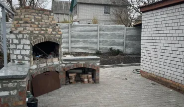 На Дніпропетровщині ДБР викрило командира військової частини, який примушував підлеглих будувати будинки для близьких родичів (2)