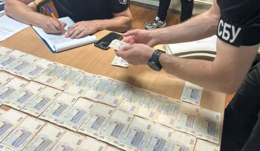 ДБР викрило в Житомирі «борців із наркотрафіком», які вимагали кошти у фармацевтичних компаній (3)