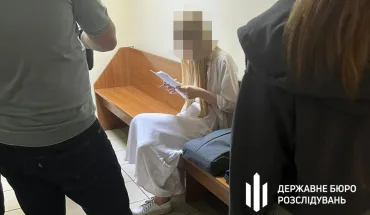 За матеріалами ДБР 5 років за ґратами проведе експравоохоронниця, яка чекала «руський мир» в Одесі (2)