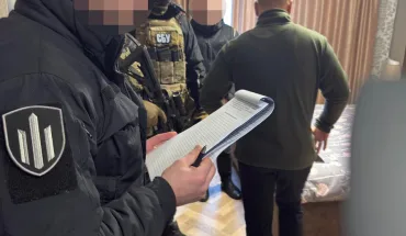 На Донеччині за матеріалами ДБР судитимуть двох правоохоронців за хабар у 100 тисяч гривень (2)