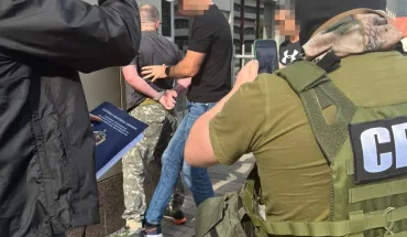 ДБР та СБУ затримали співробітника Служби безпеки України, який працював на спецслужби РФ та передавав їм таємні дані (9)