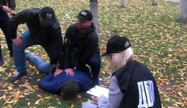 3000 доларів США за безперешкодне зняття арешту з квартири – слідчий поліції постане перед судом