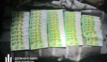 На Буковині ДБР затримало правоохоронця, який нелегально проводив чоловіків до Румунії (2)