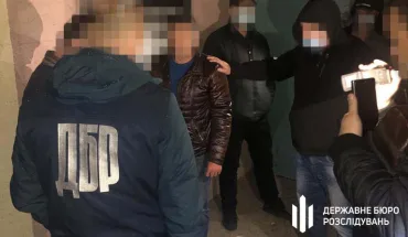 ДБР затримало депутата Херсонської облради, який вимагав у чоловіка 300 тис. гривень за посередницьку послугу