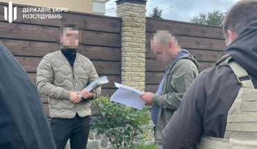ДБР повідомило про підозру митнику посту «Укрпошта», який отримував хабарі за міжнародні посилки (1)