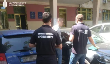 ДБР захищає громадян від поборів посадовців – на вимаганні хабарів викриті працівники Держекоінспекції та поліції