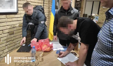 Народному депутату, який організував незаконний перетин кордону іншій особі, та його колишньому помічнику повідомлено про підозру