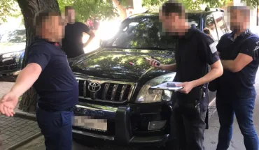 Посадовця екоінспекції, який у розшуку Інтерполу, судитимуть за хабарництво (1)