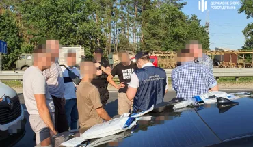 ДБР підозрює податківців Київщини в отриманні хабаря за «позитивну перевірку» магазину