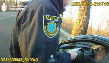ДБР повідомило про підозру правоохоронцю Хмельниччини, який побив неповнолітнього під час затримання