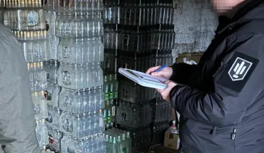 na-rivnenshhini-dbr-pripinilo-diyalnist-pidpilnogo-virobnictva-falsifikovanogo-alkogolyu-u-promislovih-masshtabah-2 (1)