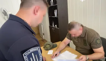 На Одещині ДБР викрило посадовця військової частини, який брав з бійців гроші за надання відгулів