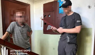pravoohoronci-vikrili-ta-zatrimali-chergovogo-kolaboranta-yakij-pislya-zahoplennya-hersona-ohoronyav-golovne-upravlinnya-okupacijnoi-policii-1