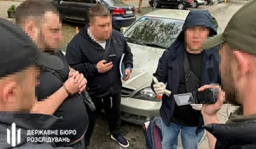На Одещині ДБР викрило правоохоронця, який за хабар обіцяв «відмазати» за  водіння напідпитку