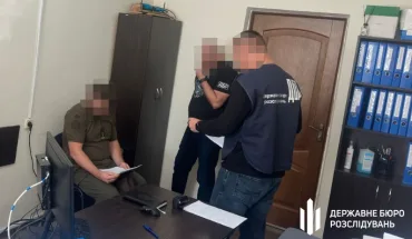 На Миколаївщині ДБР викрило посадовця військової частини, який відправляв підлеглих бійців працювати охоронцями на приватному підприємстві (2)
