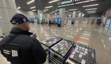 ДБР викрило злочинну схему контрабанди телефонів на Одеській митниці (1)