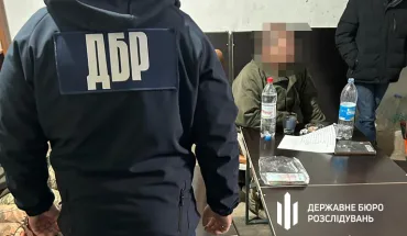 zatrimalo-na-odeshhini-zastupnika-komandira-vijskovoi-chastini-na-vimaganni-120-tis.-grn-z-pidleglogo-10