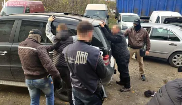 На Кіровоградщині ДБР припинило діяльність злочинної групи, яка вимагала гроші у громадянина