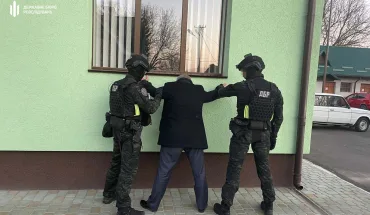 Директора лісгоспу на Вінниччині затримали під час спроби підкупу слідчого ДБР (ВІДЕО)