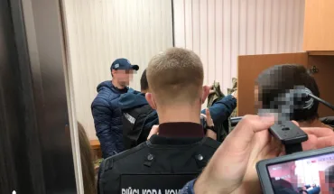 100 тис грн за допомогу в участі у тендері на 4 млн грн  - ДБР затримало «на гарячому» посадовця МОУ (ВІДЕО)