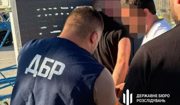 На Закарпатті ДБР перекрило «стежку» через кордон, якою правоохоронець переправляв чоловіків до Словаччини (2)