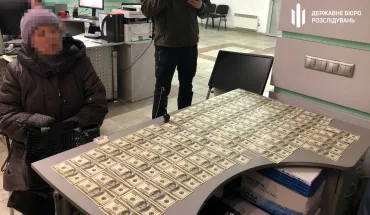 ДБР викрило в Києві схему підробки документів для переправлення осіб через кордон (3)