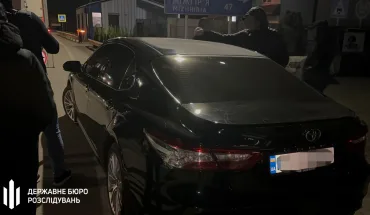 ДБР викрило київського правоохоронця, який переправляв до Угорщини чоловіків призовного віку (3)