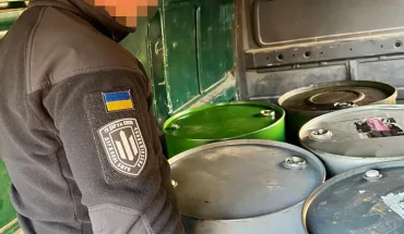 На Київщині за матеріалами ДБР судитимуть військових, які тисячами літрів викрадали пальне у власної частини під час війни (2)