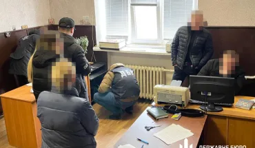 Побиття людини в управлінні поліції на Дніпропетровщині – ДБР повідомило про підозру двом правоохоронцям