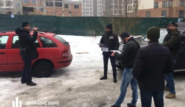 Викрадення людини та вимагання 40 000 євро і 1 600 000 гривень — ДБР затримало працівника СБУ, який діяв в інтересах російської компанії (ВІДЕО)