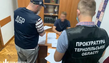 На Тернопільщині 6 посадовцям ДФС та ДПС повідомлено про підозру у розтраті майна та невиконанні рішення суду