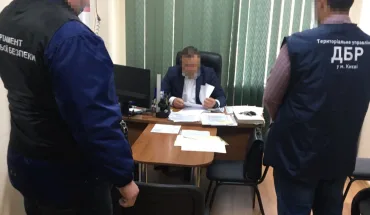 ДБР підозрює посадовця поліції Київщини у перешкоджанні журналістській діяльності